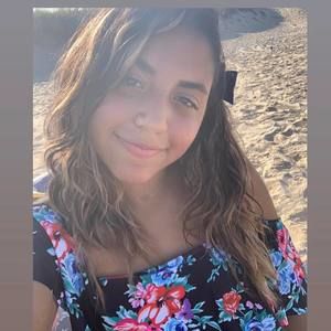 Meet your Posher, Stefanya